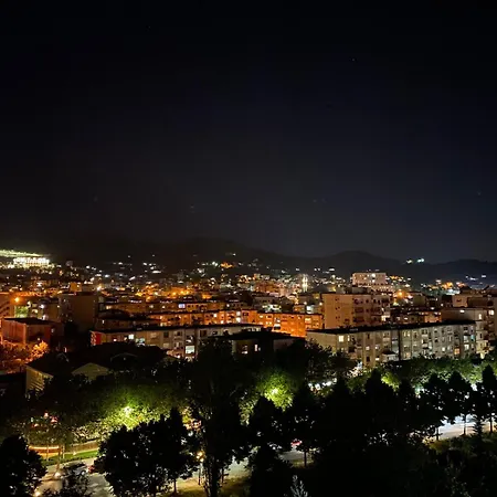 Main Bulevard 5 Appartement *