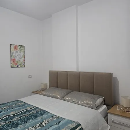 Apartment Main Bulevard 5 Tirana